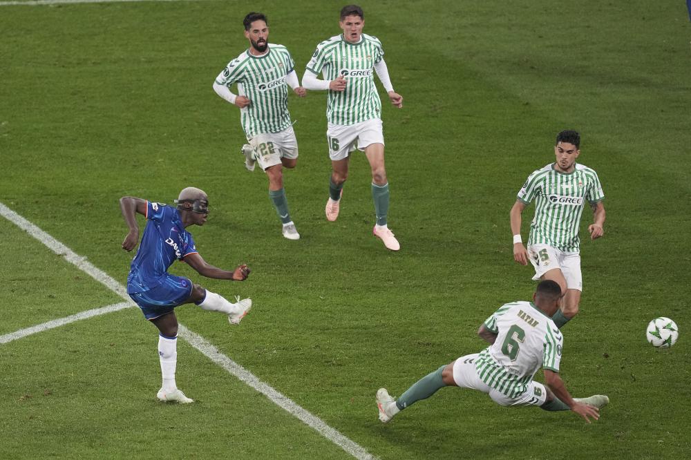 入樽扣篮把全场点燃